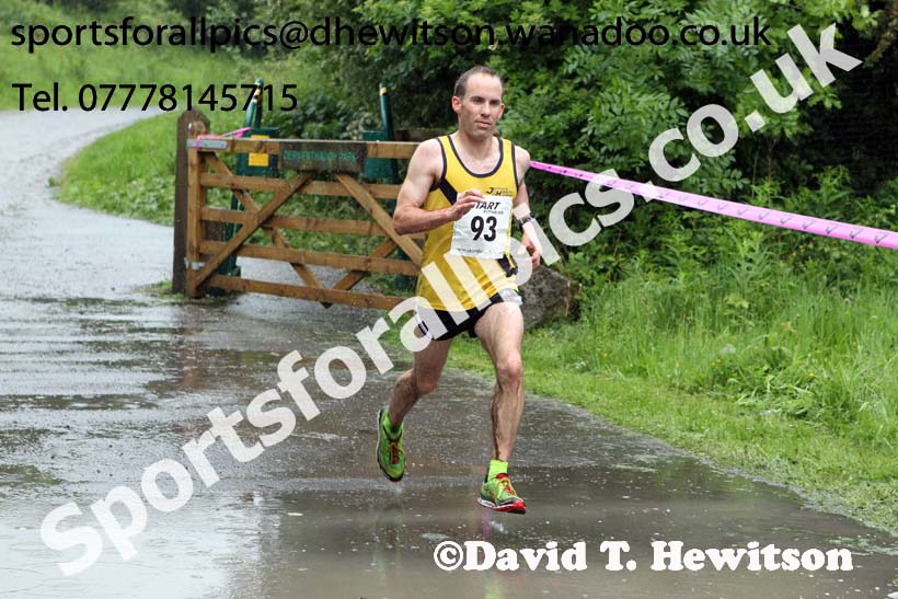 Andy Burn (Jarrow) 2nd in the George Ogle Memorial 10k. Photo: David T. Hewitson/Sports for All Pics